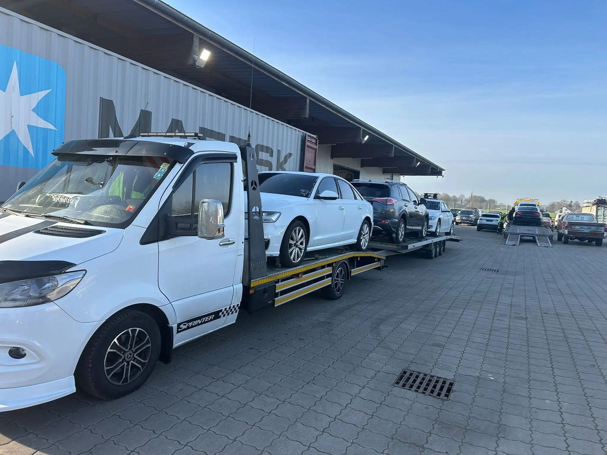 Trei autoturisme preluate dintr-un depozit din Germania